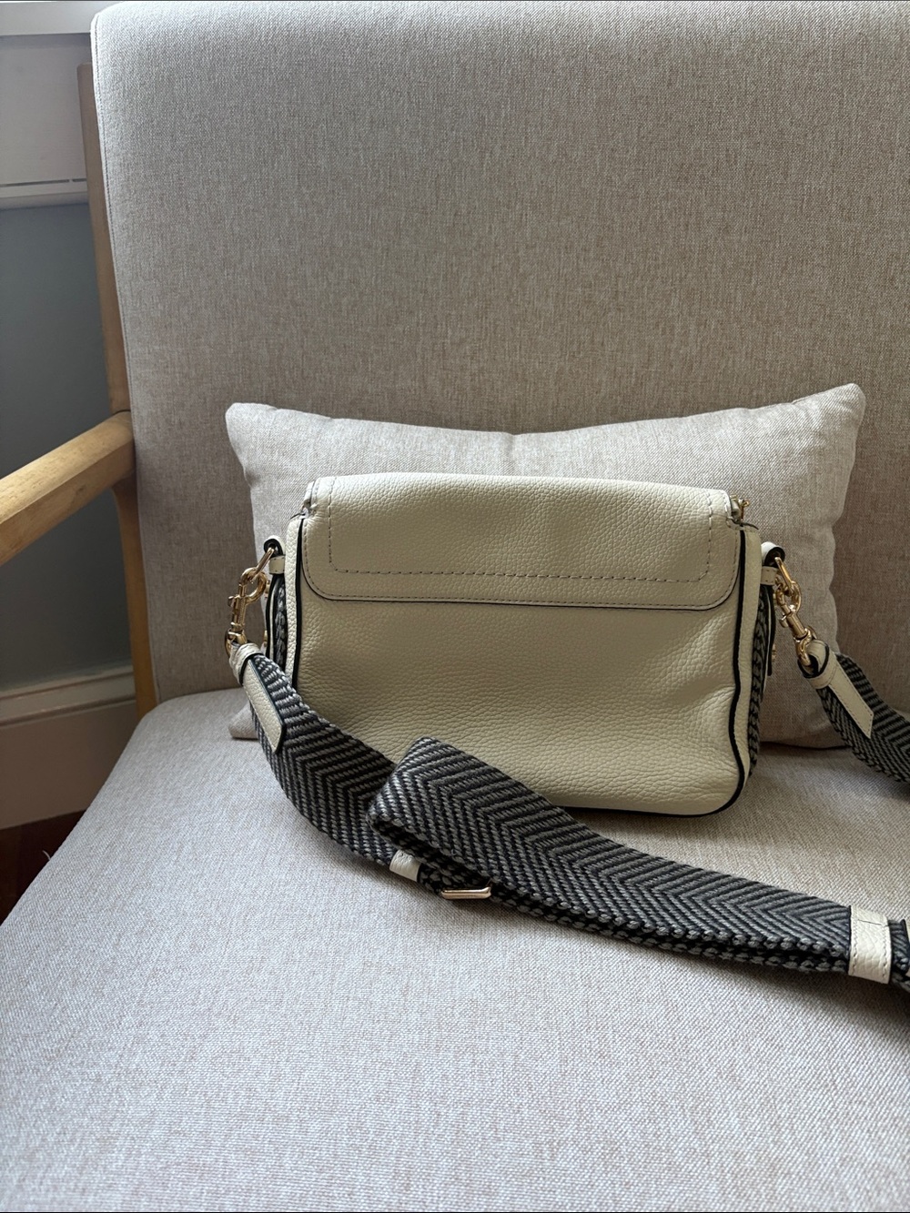 Accessory Subcategory Identification - Picture 3 of 4
